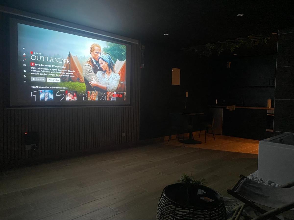 Junglia Suite - Spa & Cine Бур-ен-Брес Екстериор снимка